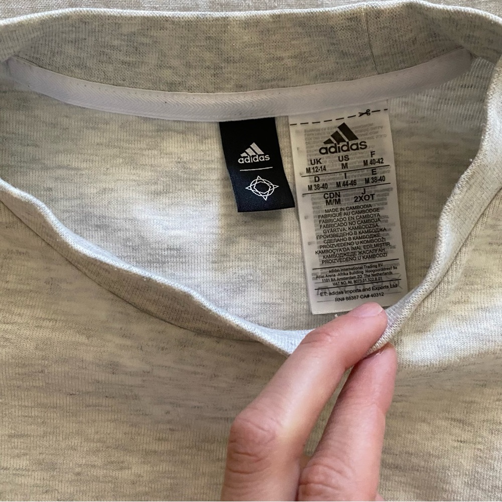 adidas yoga crew sweatshirt NWOT size medium - Picture 11 of 15